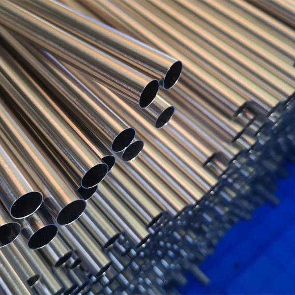 ASTM-A270-304L-Stainless-Steel-Sanitary-Pipes.jpg