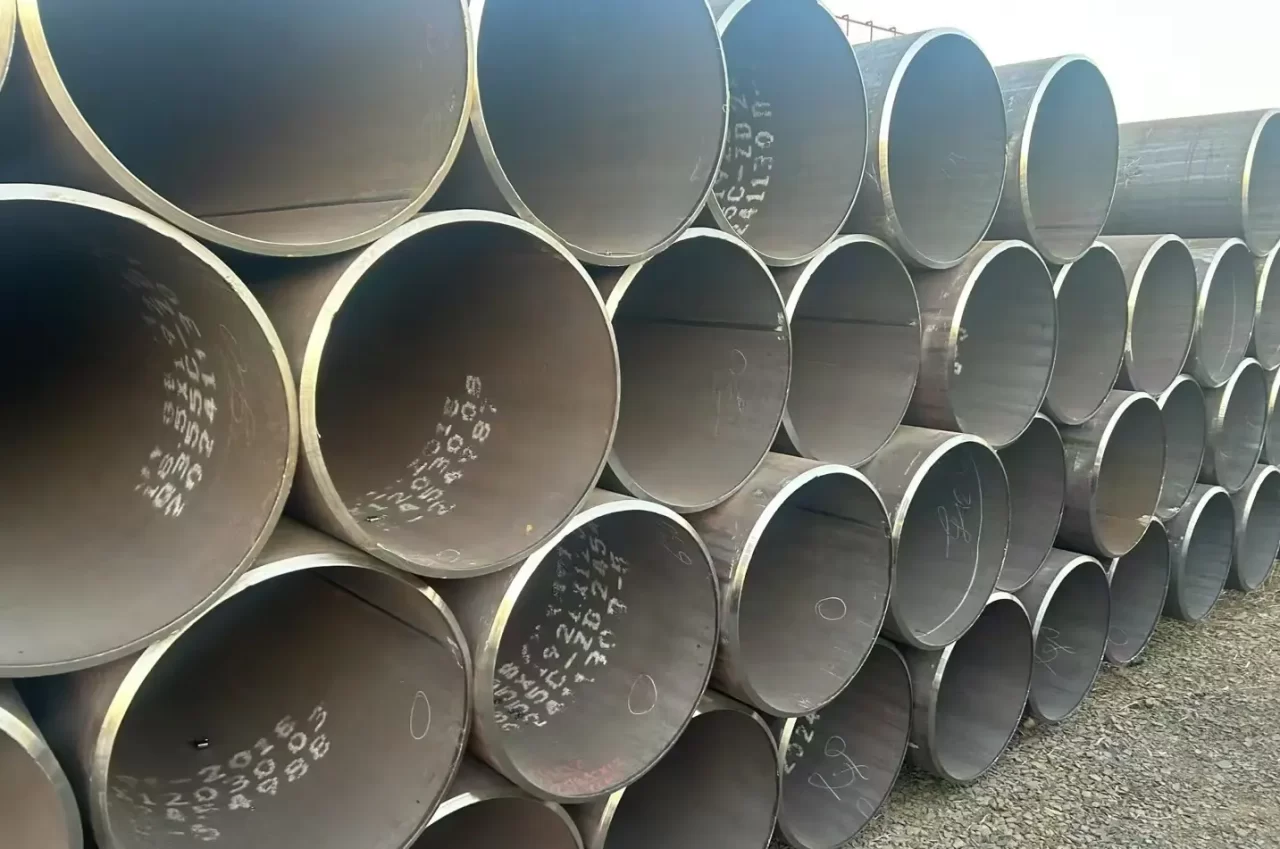 ASTM-A671 และ ASTM-A672-EFW-Steel-Pipes-1280x849.Webp